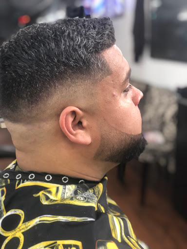 Barber Shop «HeadMasters Barber Shop», reviews and photos, 3255 Peachtree Rd #1, Atlanta, GA 30305, USA