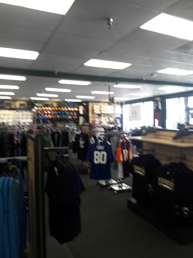 Shoe Store «Hibbett Sports», reviews and photos, 1624 Fort Campbell Blvd, Clarksville, TN 37042, USA