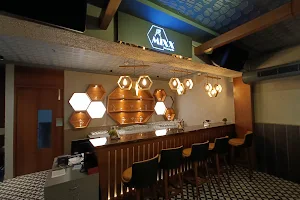 Mixx - The Lounge bar image