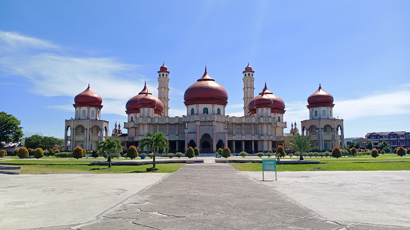 Masjid Agung Baitul Makmur Kabupaten Aceh Barat