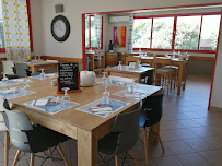 Atmosphère du Restaurant français Centre Routier Km Delta à Nîmes - n°12