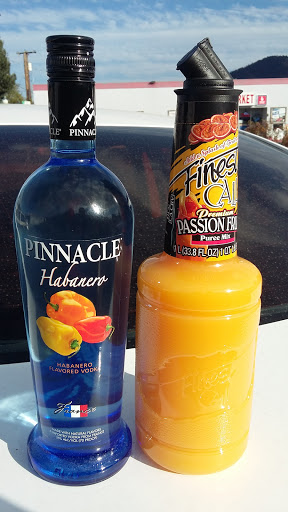 Liquor Store «Grants Pass Liquor Stores», reviews and photos, 210 SE 8th St, Grants Pass, OR 97526, USA