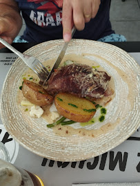 Plats et boissons du Restaurant français Chez Michou à Saint-Pons-de-Thomières - n°20