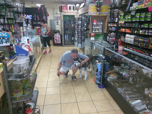 Tobacco Shop «Crystal Smoke Shop», reviews and photos, 602 W Union Hills Dr, Phoenix, AZ 85027, USA