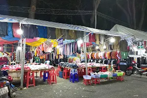 Night Market Cao Lanh image