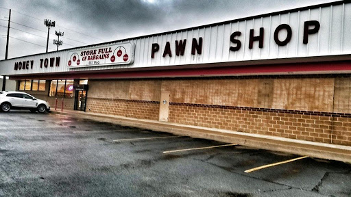 Money Town Pawn Shop, 2425 S Oliver St, Wichita, KS 67210, USA, 