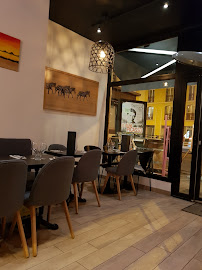 Atmosphère du Restaurant français ZEBRA Restaurant à Maisons-Laffitte - n°5