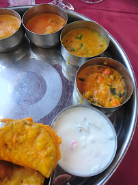 Thali du Restaurant indien Le Taj à Six-Fours-les-Plages - n°4
