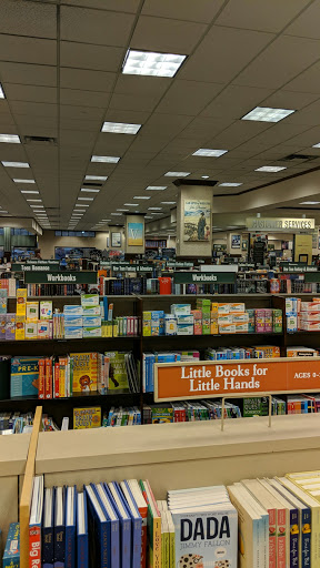 Book Store «Barnes & Noble Booksellers West Side», reviews and photos, 3701 Ellison Dr NW, Albuquerque, NM 87114, USA