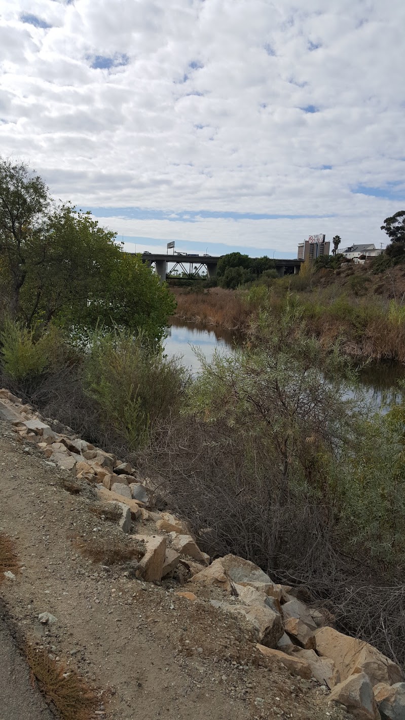 San Luis Rey River Trail Start