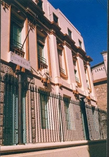 Colegio Yglesias en Canet de Mar