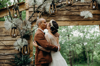 A Fleur De Mots Cérémonie - Officiant de cérémonie laïque à Cormery