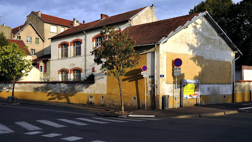 Université Indépendante de Vichy à Vichy