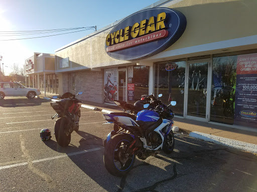 Motorcycle Parts Store «Cycle Gear», reviews and photos, 63 Tolland Turnpike, Manchester, CT 06040, USA