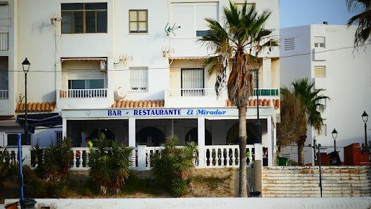 Restaurante-Marisqueria El Mirador C. Islas Baleares, s/n, 11160 Barbate, Cádiz, España