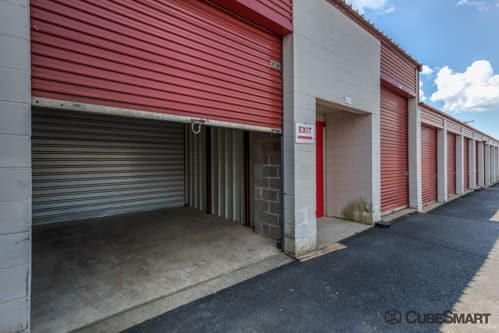 Self-Storage Facility «CubeSmart Self Storage», reviews and photos, 3215 52nd Ave, Hyattsville, MD 20781, USA