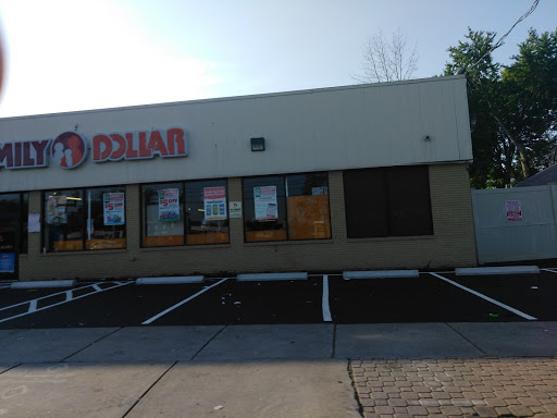 Dollar Store «FAMILY DOLLAR», reviews and photos, 939 New Britain Ave, West Hartford, CT 06110, USA