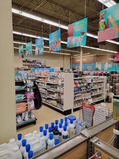 Pet Supply Store «Petco Animal Supplies», reviews and photos, 1514 Country Road 220, Fleming Island, FL 32003, USA