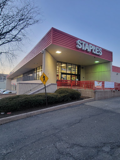 Office Supply Store «Staples», reviews and photos, 30 Lafayette Ave, Morristown, NJ 07960, USA
