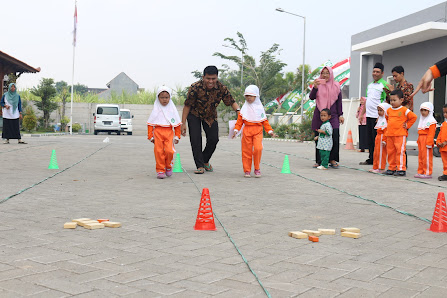 Bangunan - ASY-SYARIF ISLAMIC SCHOOL