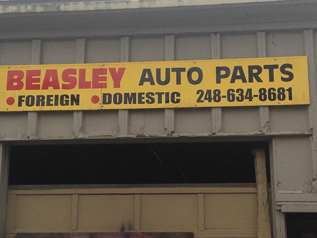 Auto parts store In Holly MI 