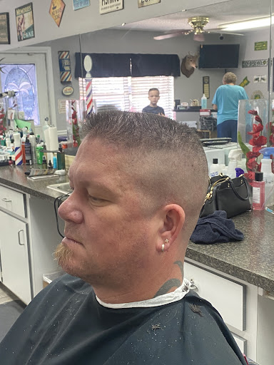 Barber Shop «Charles Barber and Style», reviews and photos, 541 Berkley Rd, Auburndale, FL 33823, USA