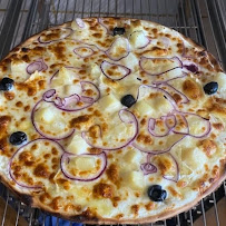 Plats et boissons du Pizzas à emporter Pizza Burrata à Aigues-Mortes - n°8