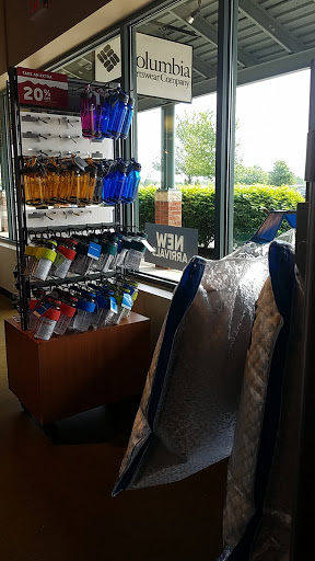 Sportswear Store «Columbia Sportswear Outlet Store at Prime Outlets Grove City», reviews and photos, 1911 Leesburg Grove City Rd #445, Grove City, PA 16127, USA