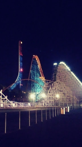 Roller Coaster «SUPERMAN: Escape From Krypton», reviews and photos, 26101 Magic Mountian Pkwy, Valencia, CA 91355, USA