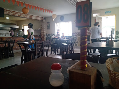 Restaurante El Punto del Cheff - Cl. 13 #1241, Chía, Cundinamarca, Colombia