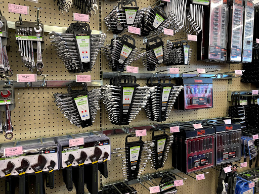 Hardware Store «Harbor Freight Tools», reviews and photos, 1317 E Osceola Pkwy, Kissimmee, FL 34744, USA