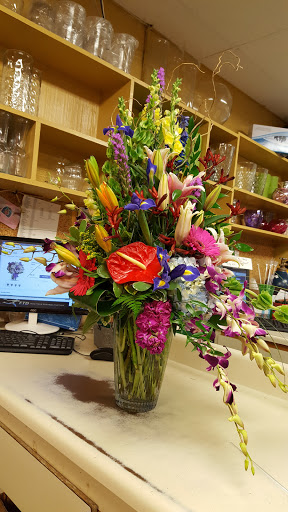 Florist «Janousek Florist Inc. & Greenhouses», reviews and photos, 4901 Charles St, Omaha, NE 68132, USA