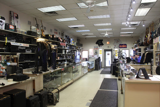 Pawn Shop «Chicago Pawners & Jewelers», reviews and photos, 2405 W Madison St, Chicago, IL 60612, USA