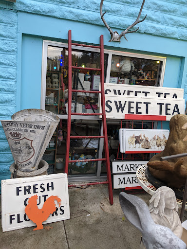 Cockadoodledoo Gifts of Bryn Mawr, 403 Cedar Lake Rd S, Minneapolis, MN 55405, USA, 