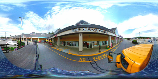 Outlet Mall «Tanger Outlet Tilton», reviews and photos, 120 Laconia Rd, Tilton, NH 03276, USA