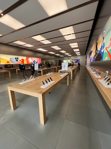 Shopping Mall «The Shops at Nanuet», reviews and photos, 5101 Fashion Dr, Nanuet, NY 10954, USA