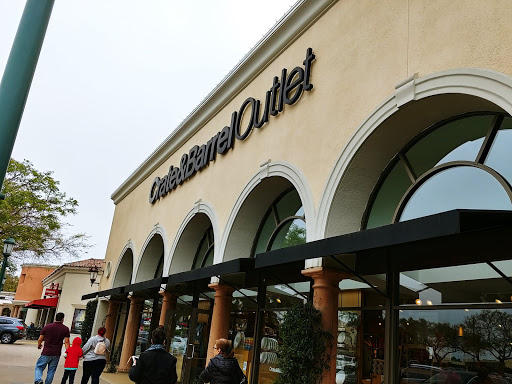 Outlet mall Oceanside