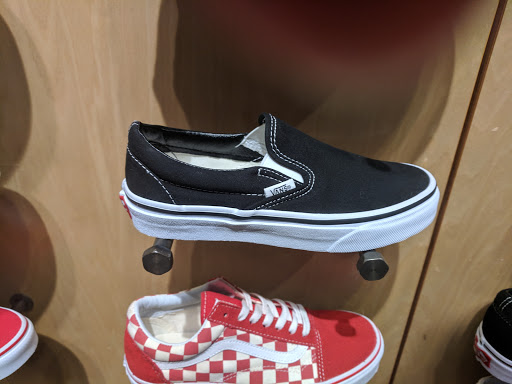Shoe Store «Vans», reviews and photos, 4502 S Steele St #343, Tacoma, WA 98409, USA