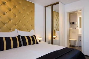 BGold Luxury Rooms image