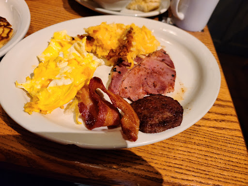 American Restaurant «Cracker Barrel Old Country Store», reviews and photos, 275 Brenton Way, Shepherdsville, KY 40165, USA