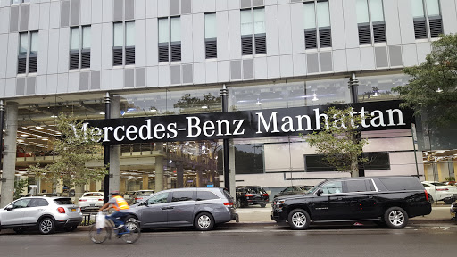 Mercedes Benz Dealer «Mercedes-Benz Manhattan», reviews and photos, 770 11th Ave, New York, NY 10019, USA