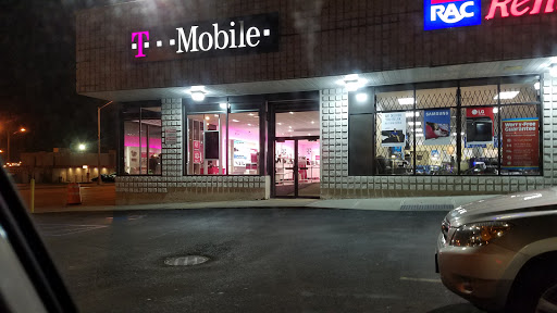 T-Mobile, 25 E Sunrise Hwy, Freeport, NY 11520, USA, 