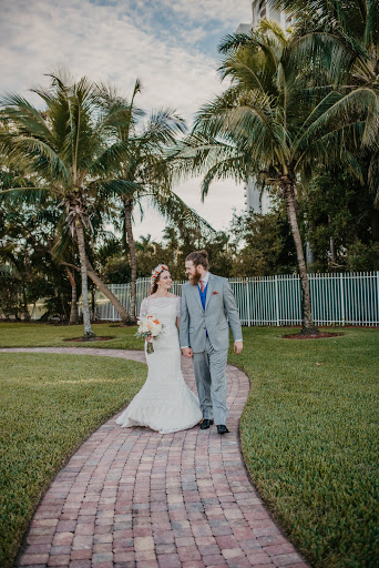 Bridal Shop «Gowns Of Grace: A Bridal Boutique», reviews and photos, 4309 W Lovers Ln, Dallas, TX 75209, USA