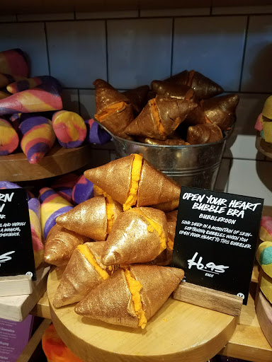 Cosmetics Store «Lush Cosmetics», reviews and photos, 303 Memorial City Way, Houston, TX 77024, USA