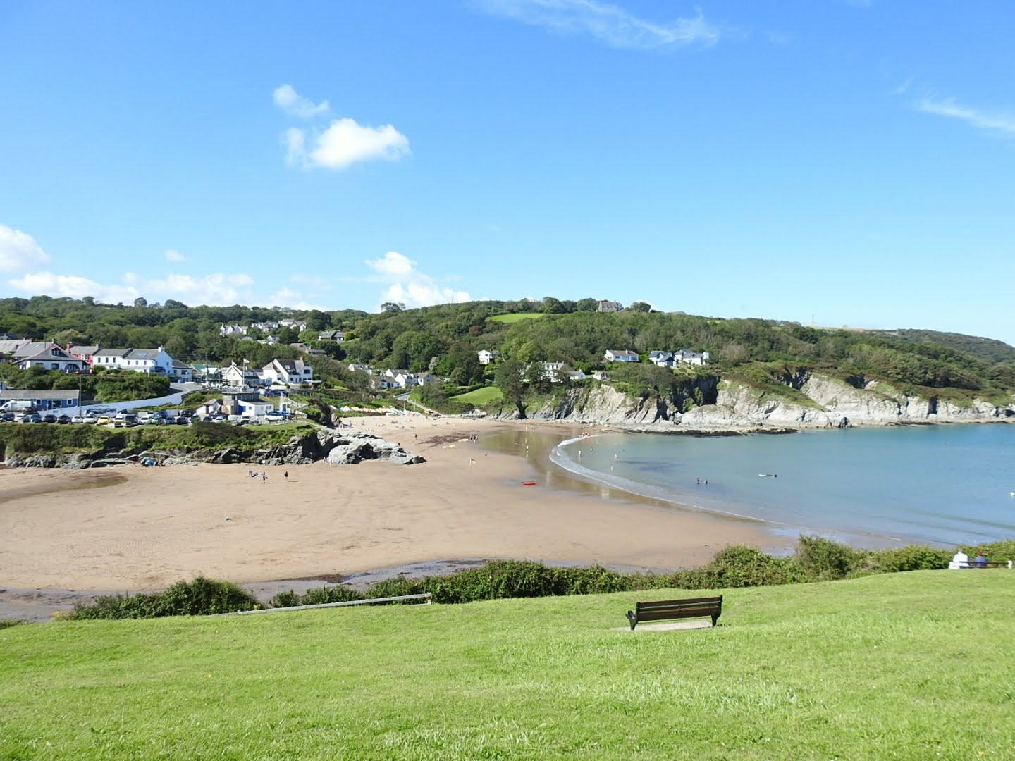 Foto von Aberporth beach mit geräumige bucht