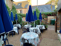 Atmosphère du Restaurant La Vieille Auberge à Île-de-Bréhat - n°2