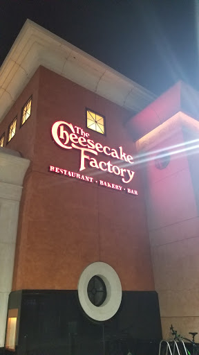 Restaurant «The Cheesecake Factory», reviews and photos, 1700 Willowbrook Blvd, Wayne, NJ 07470, USA