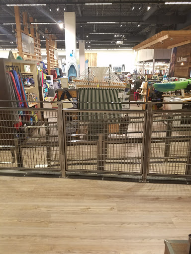 Clothing Store «L.L. Bean», reviews and photos, 4401 W 119th St, Leawood, KS 66209, USA