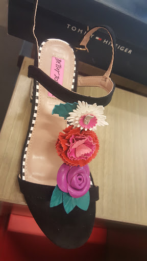 Shoe Store «DSW Designer Shoe Warehouse», reviews and photos, 3300 W Frontage Rd, McAllen, TX 78501, USA