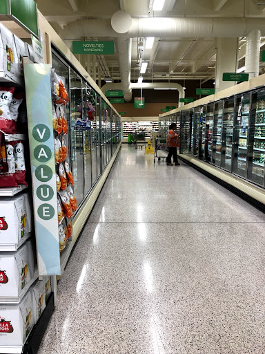 Supermarket «Publix Super Market at Plaza De Leon», reviews and photos, 106 Ponce De Leon Blvd, Miami, FL 33135, USA